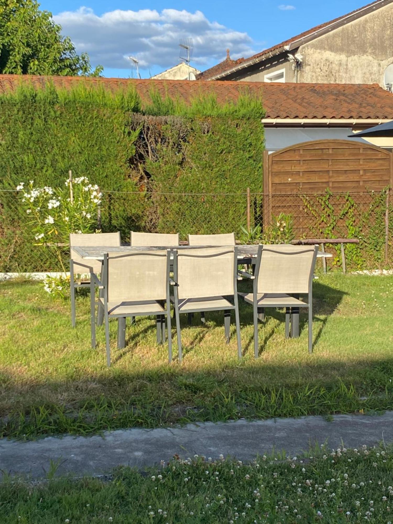 Ferienwohnung L Atelier Du Golf Périgueux Exterior foto